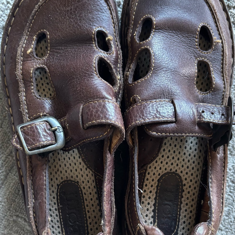 Born shoes
Size 9